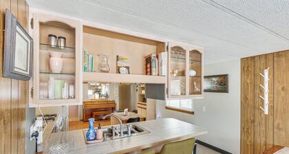 2 Mi to Sturgis Motorcycle Rally: Peaceful Home