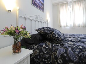 1 bedroom, free WiFi, bed sheets