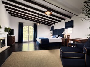 9 bedrooms, iron/ironing board, WiFi, bed sheets - Villa The Touch (Marbella)