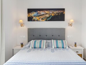 1 bedroom, free WiFi, bed sheets - Penthouse with terrace, WIFI & breakfast included (Málaga)