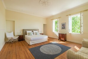 6 soverom, strykejern/-brett, wi-fi og sengetøy