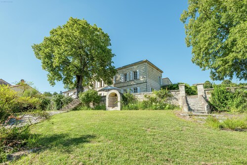 Beautiful Stone House near Saint-Émilion and Libourne