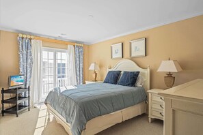 Townhouse, flere senger, balkong (Bayside Destination Drive) | 3 soverom, individuelt dekorert og individuelt innredet