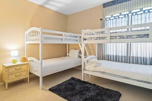 Stadtwohnung, Mehrere Betten, Balkon (Bayside Destination Drive) | 3 Schlafzimmer, individuell dekoriert, individuell eingerichtet