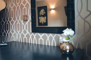 Coffres-forts dans les chambres, décoration personnalisée