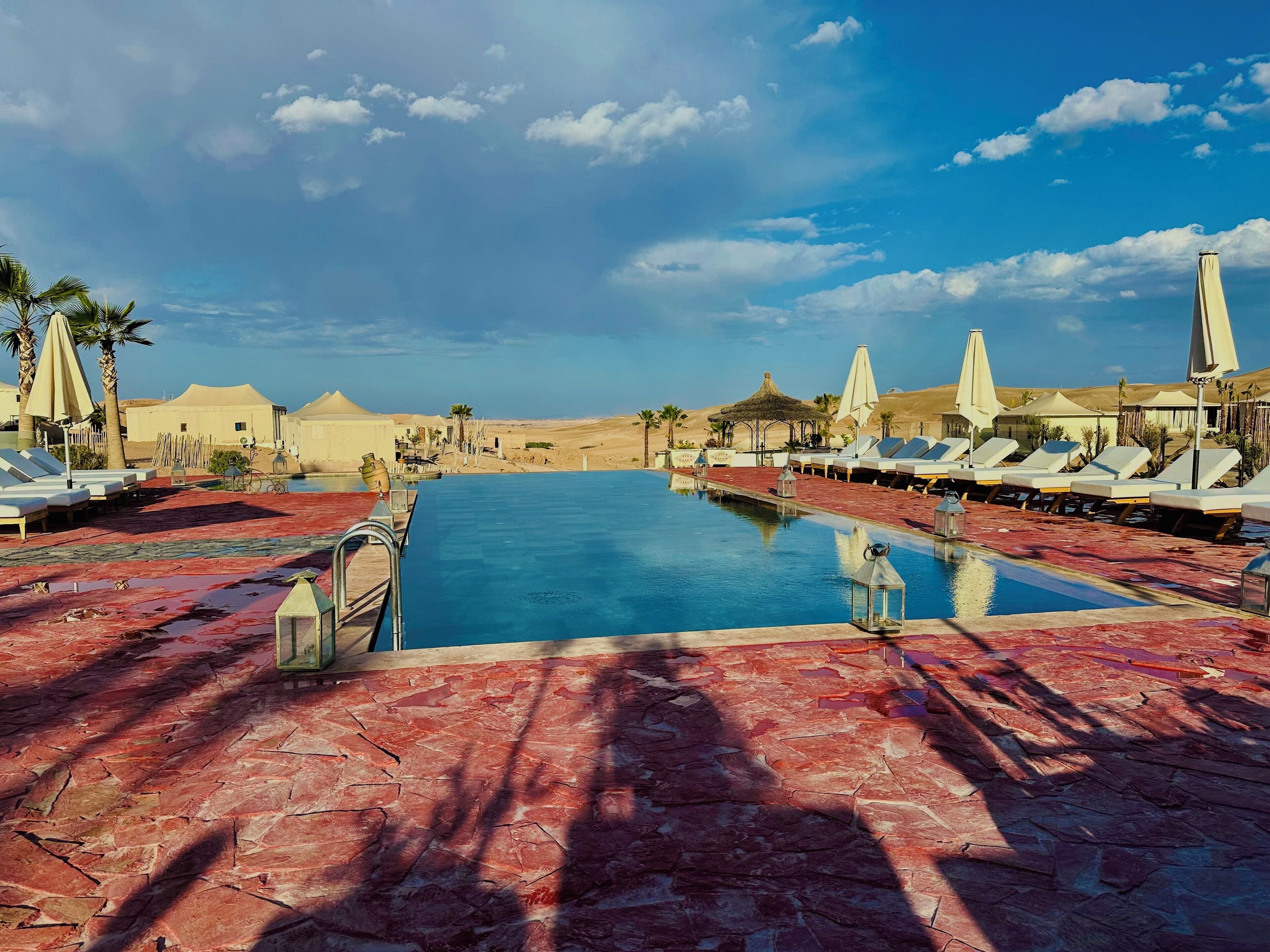 حمام سباحة