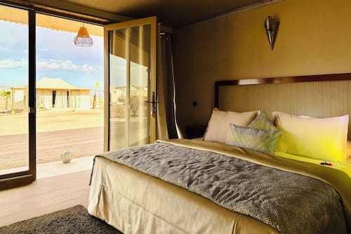 1 bedroom, in-room safe