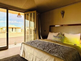 1 quarto, cofres nos quartos