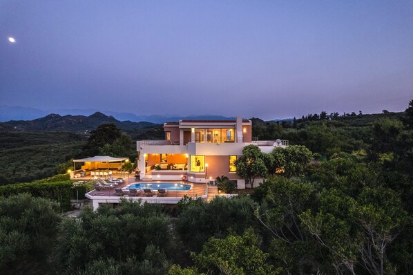 6 bedrooms, desk, soundproofing, Internet - Villa Anastasia - Private Pool Panoramic Views (Platanias)