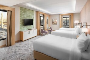 1 Schlafzimmer, hochwertige Bettwaren, Zimmersafe, Schreibtisch