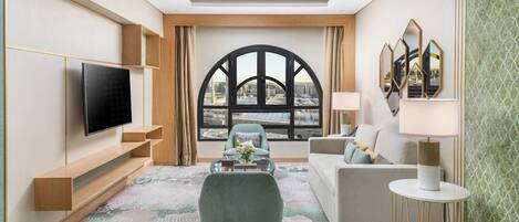 1 bedroom, premium bedding, in-room safe, desk