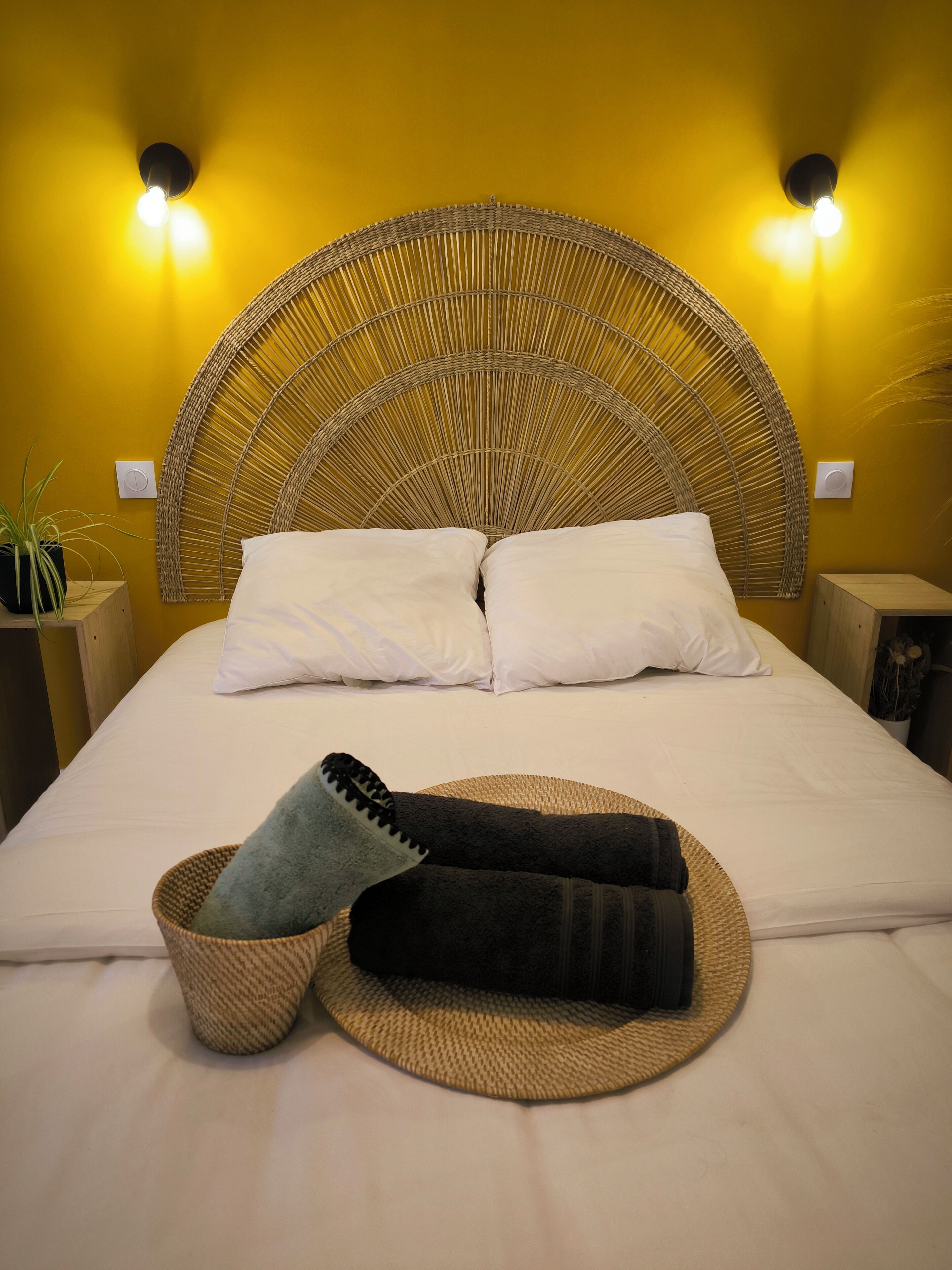 Free WiFi, bed sheets