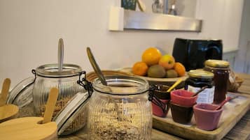 Petit déjeuner composé de spécialités régionales compris tous les jours