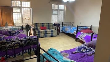 Habitación estándar, balcón | Wifi gratis