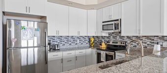 Laguna Bay Breeze Sleeps 6!