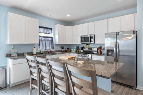 Schooner Landing 2 Sleeps 12