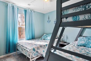 House, Multiple Beds, Patio, Garden View (Schooner Landing 2) | 4 bedrooms, individually decorated, individually furnished, bed sheets