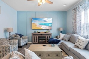 House, Multiple Beds, Patio, Garden View (Schooner Landing 2) | Living area | 42-inch flat-screen TV with digital channels