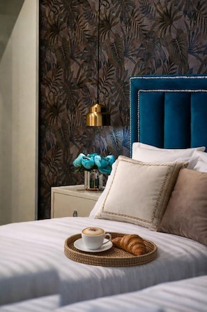 Deluxe Double Room, Balcony, City View | Desk, blackout drapes, soundproofing, iron/ironing board - Capital Inn Tirana (Tirana)