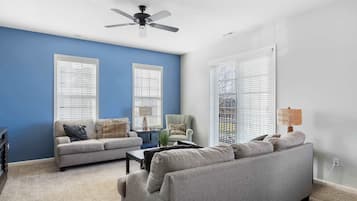 Condo, Multiple Beds, Fireplace (Villages at Five Points - West) | Living area | 42-inch flat-screen TV with digital channels, fireplace
