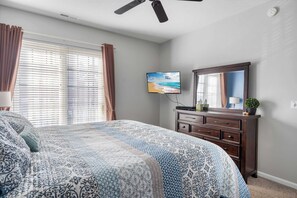 3 bedrooms, individually decorated, individually furnished, desk