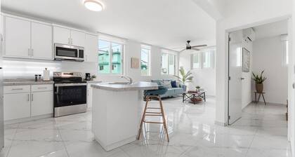 Villa Angelica Apt 101 steps to Sandy Beach