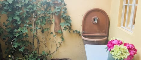 Interni
