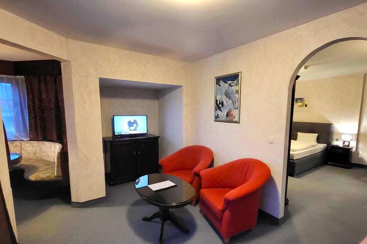 Junior Suite, Balcony, Mountain View | Minibar, in-room safe, desk, WiFi (free)
