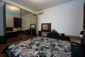 4 Schlafzimmer, Bügeleisen/Bügelbrett, WLAN, Bettwäsche