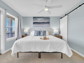 3 bedrooms, iron/ironing board, free WiFi, bed sheets