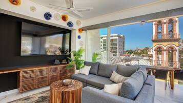 Smart TV, music library, stereo