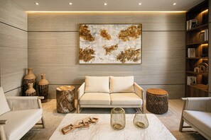 Smart TV, music library, stereo