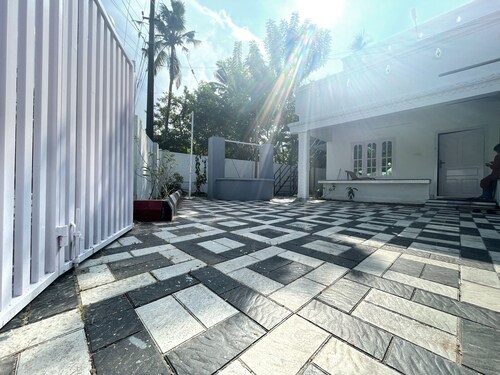 Varkala Beats - Travellers and Musicians Pad | Comfy House with Open terrace