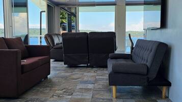 Estudio, varias habitaciones, accesible para personas con discapacidad, fumadores | Zona de estar