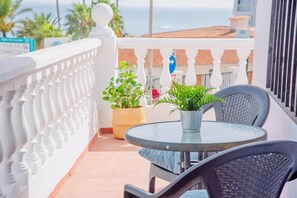 Apartment | Balcony - Apartment Near Famous Coves of Nerja (Nerja)
