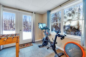 Fitness facility - Lakes, Hiking,Skiing - Spacious 4-bedroom Private Pet Friendly Vt Home (Wilmington)