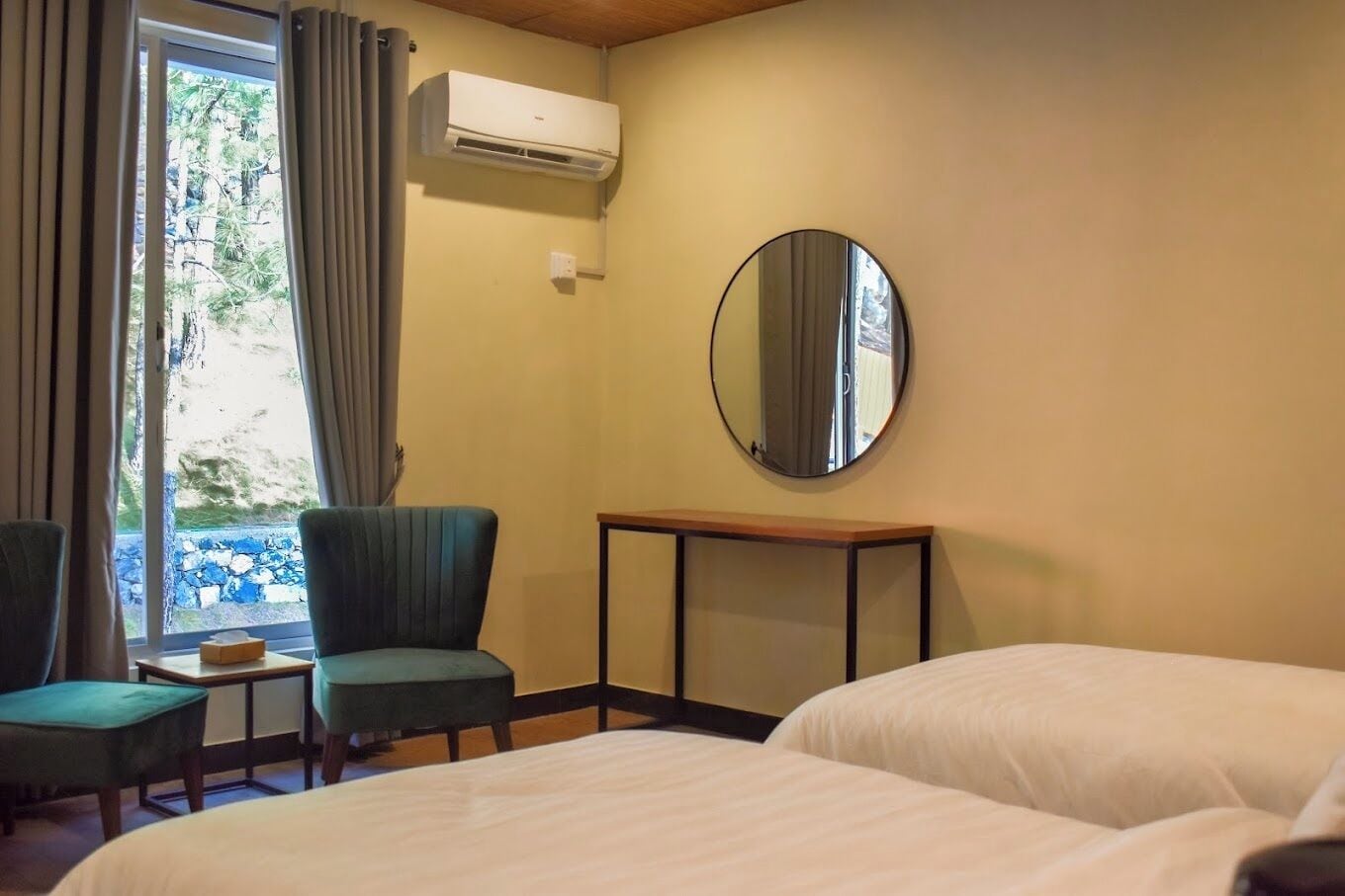 Habitación doble Deluxe, vista a la montaña | Insonorización, tabla de planchar con plancha y wifi gratis 