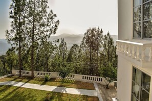 Exterior - The Point by Roomy  (Abbottabad)