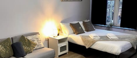 1 bedroom, iron/ironing board, WiFi, bed sheets