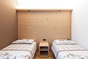 2 bedrooms, WiFi, bed sheets