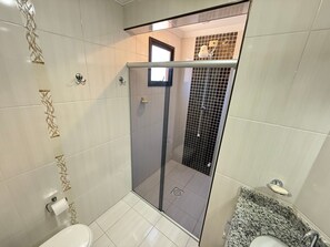 Apartment | Bathroom - Pé na Areia Canto do Forte V (Praia Grande)
