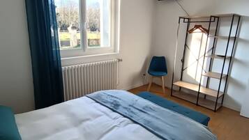 3 chambres, fer et planche Ă  repasser, Wi-Fi, draps fournis