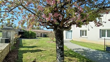 Enceinte de lâhĂ©bergement