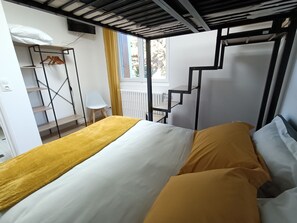 3 dormitorios, tabla de planchar con plancha, wifi y ropa de cama