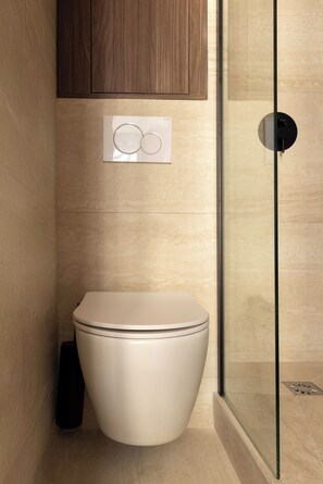 Apartment | Badezimmer | Haartrockner, Handtücher, Shampoo