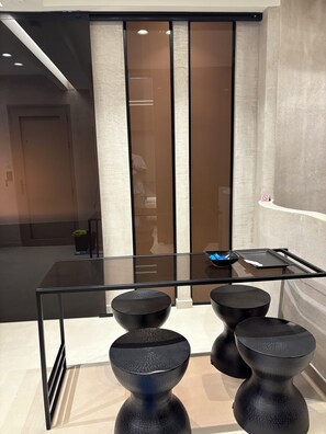 Deluxe Suite, 2 Bedrooms, Sauna | Living area | 42-inch Smart TV with satellite channels - ASTARTE City Suite (Heraklion)