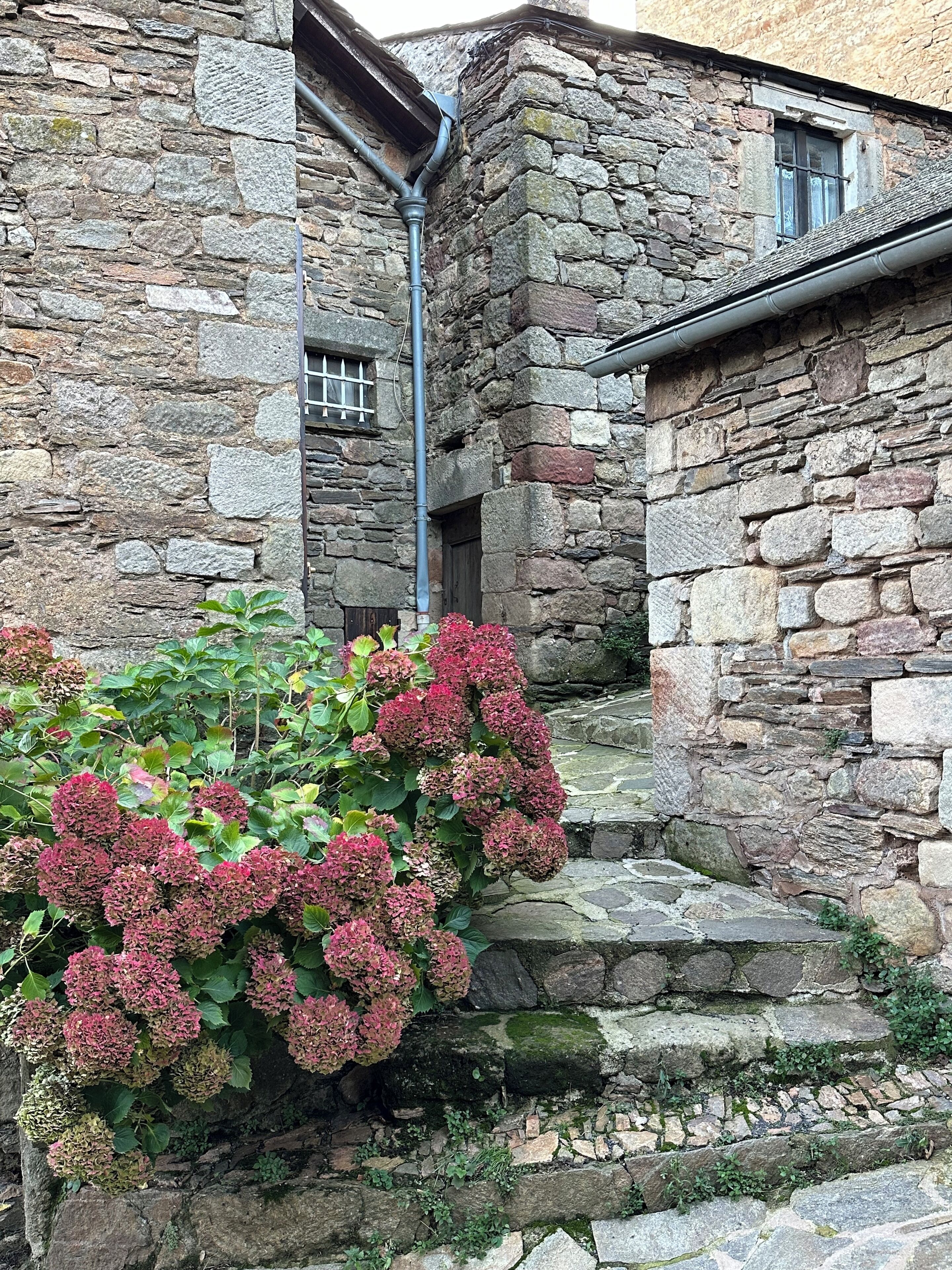 تفاصيل الفندق من الخارج