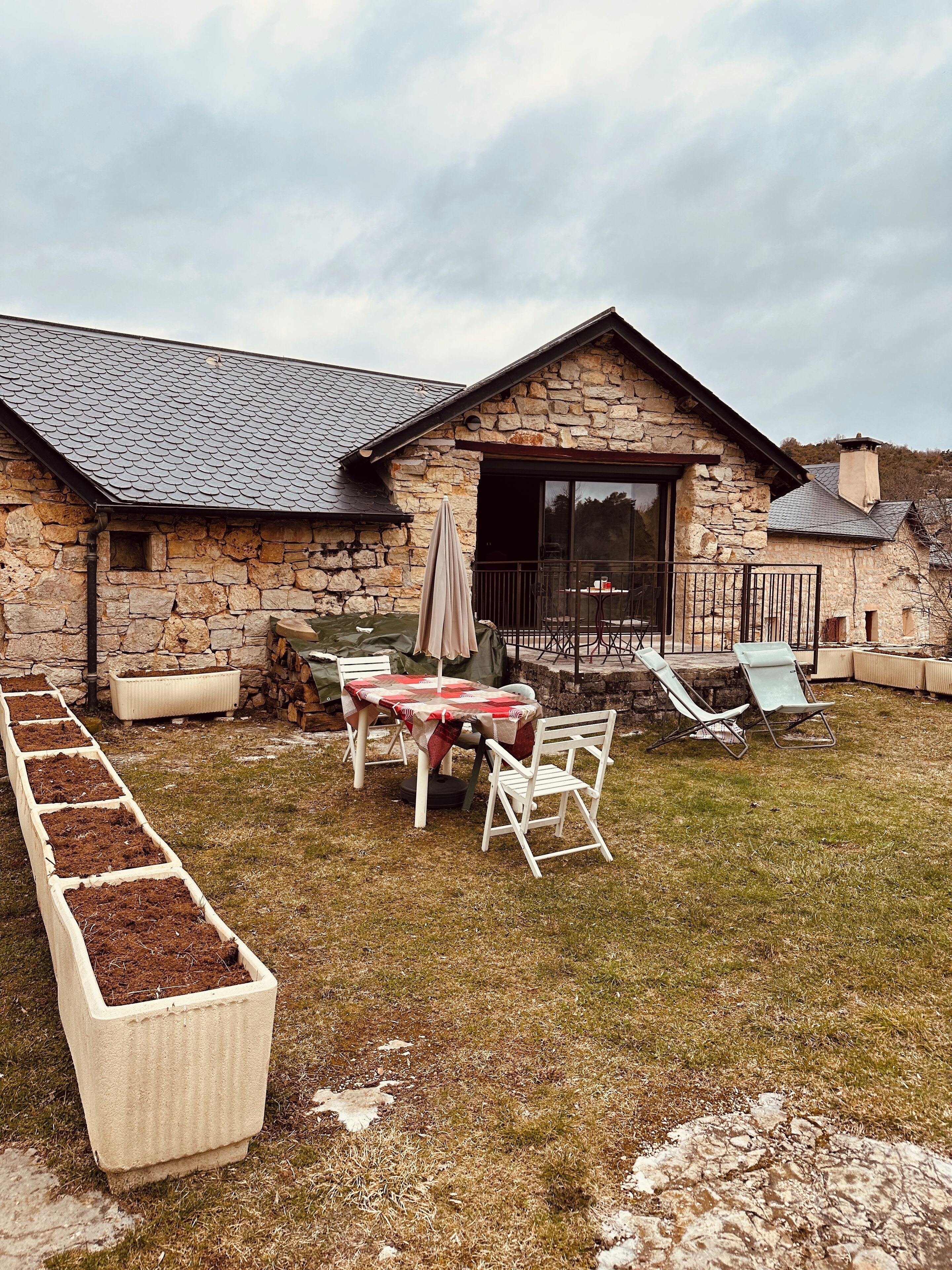 تناول الطعام بالخارج