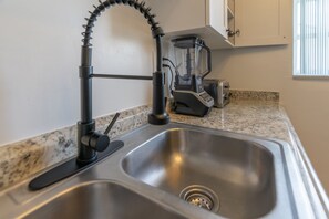 Interior - Family-Friendly Condo– Sleeps 11 - Palm Wave Stays (Coconut Creek)