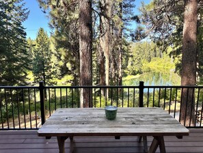 Outdoor dining - River | Hot Tub | Deck | Fenced Area | Dogs (Leavenworth)